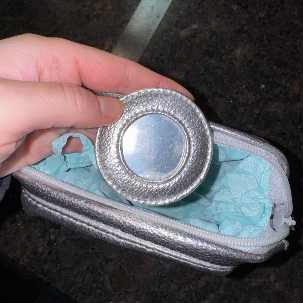 Bare Escentuals Silver Makeup Bag W Mirror - Picture 4 of 4